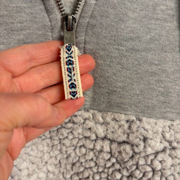 Altar'd State S Gray and Cream Sherpa Hoodie With Front Pocket Quarter Zip - Picture 3 of 9